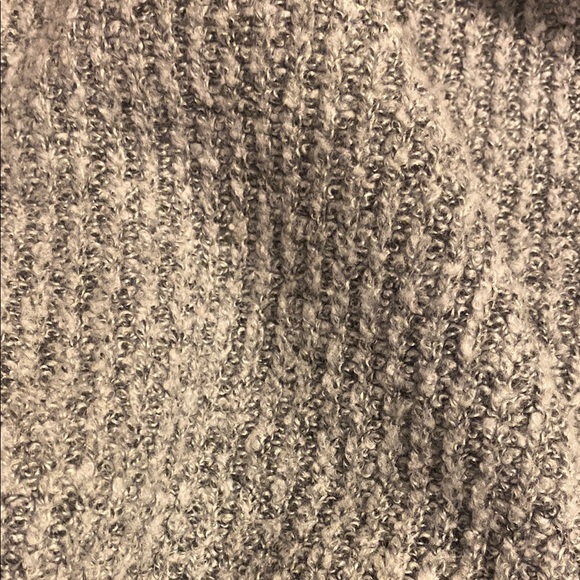 American Eagle Outfitters Gray Crew Neck Sweater - Picture 9 of 9